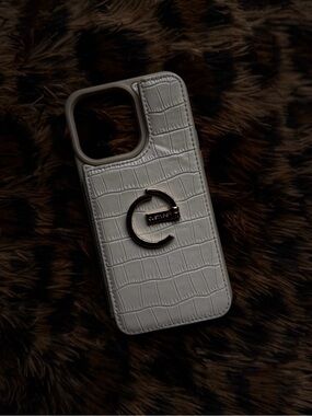 White Croc-Texture IPhone 14 Pro Max Case with Gold 'C' Ring